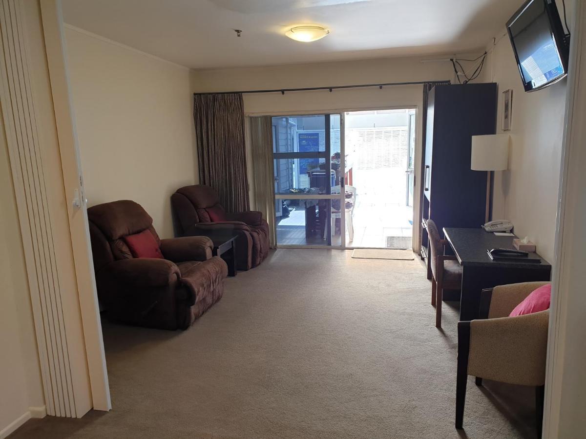 At Eden Park Motel Auckland Exteriör bild