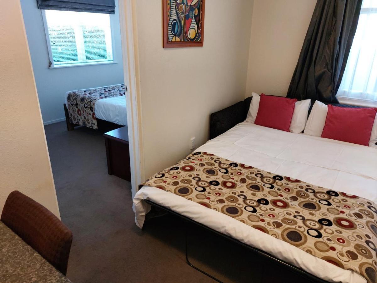 At Eden Park Motel Auckland Exteriör bild